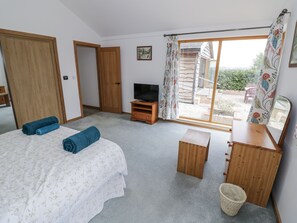 2 habitaciones, decoración personalizada y muebles diferentes 