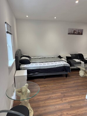 1 Schlafzimmer, Bügeleisen/Bügelbrett, kostenloses WLAN