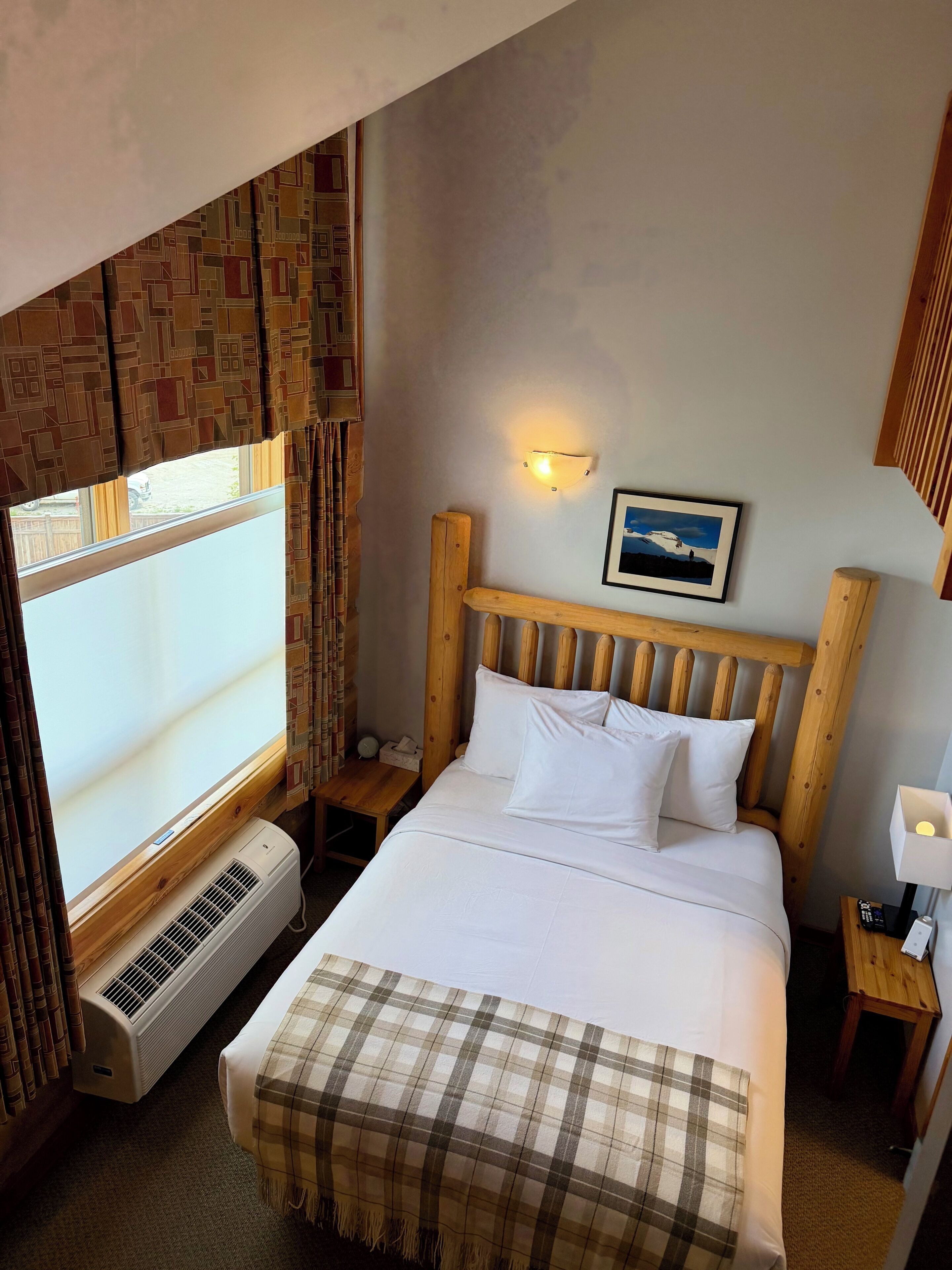 Rum - 2 queensize-sängar | Sängtillbehör av högsta kvalitet, duntäcken, gratis wi-fi och sängkläder