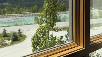 Room, Multiple Beds | Premium bedding, down duvets, free WiFi, bed sheets