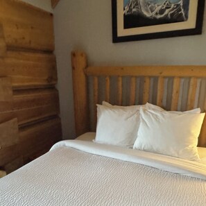 Premium bedding, down comforters, free WiFi, bed sheets