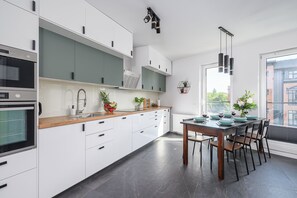 Fridge, microwave, oven, dishwasher