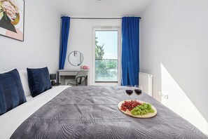 Apartament Comfort | Escriptori, cortines opaques i habitacions insonoritzades