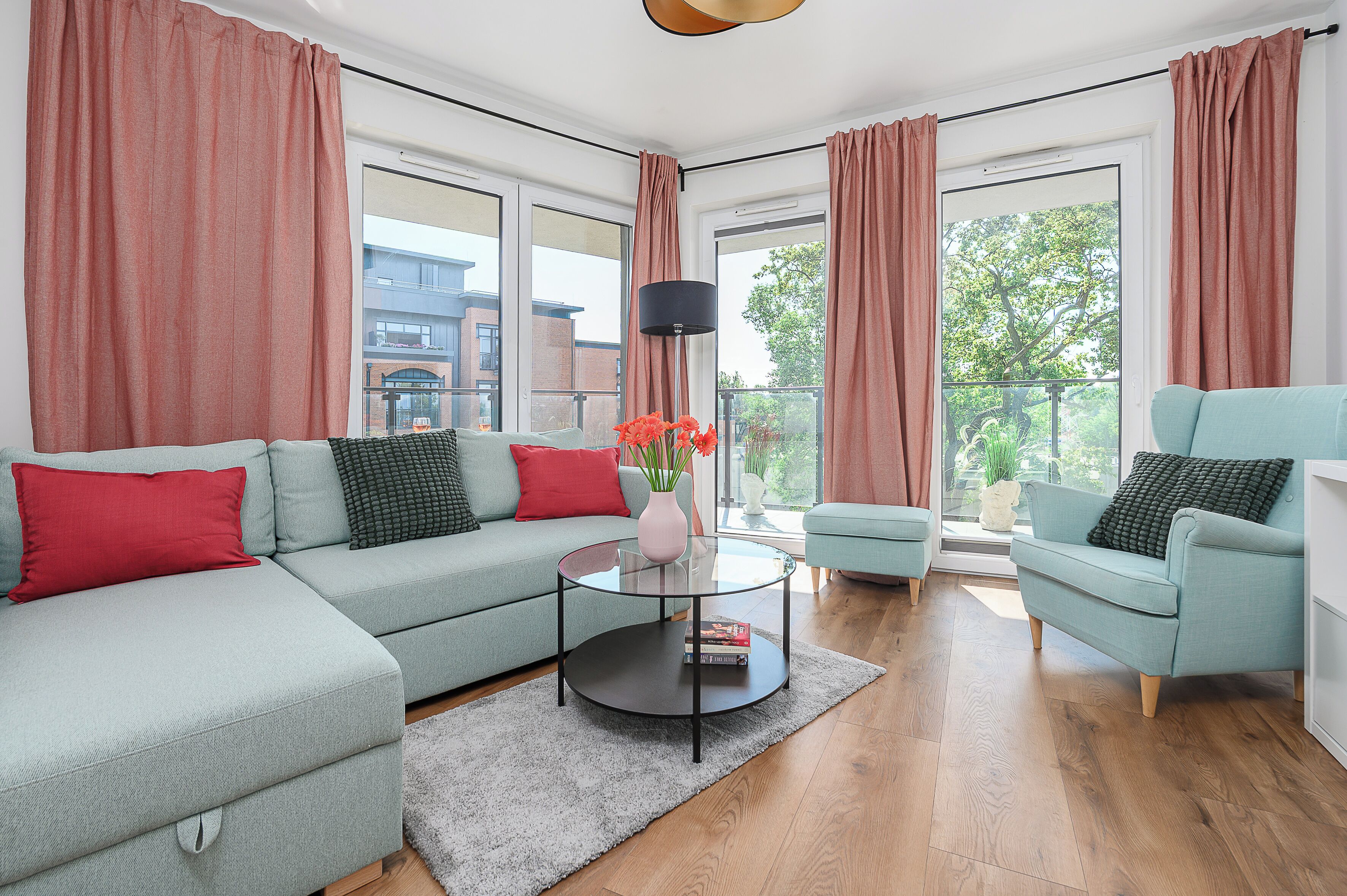 Apartamento conforto | Área de estar | Smart TV 50 polegadas com canais a cabo