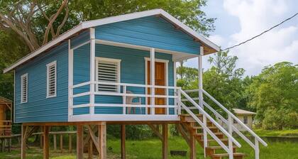 Fully equipped home minutes away from the airport