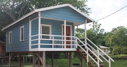 Fully equipped home minutes away from the airport