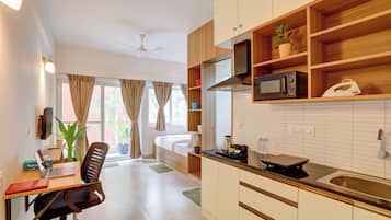 Suite, Balcony, City View