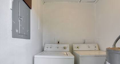 15 Mi to Dtwn Houston: Condo in Gated Community