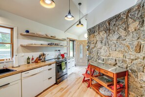 House (4 Bedrooms) | Interior - 3 Mi Windham Mtn Club: Family Home w/ Yard (Windham)