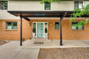 Interior - Mtn-view Home w/ Private Sauna in Louisville! (Louisville)