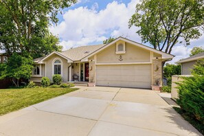 Interior - 5 Mi to Platte River: Inviting Bellevue Rental (Bellevue)