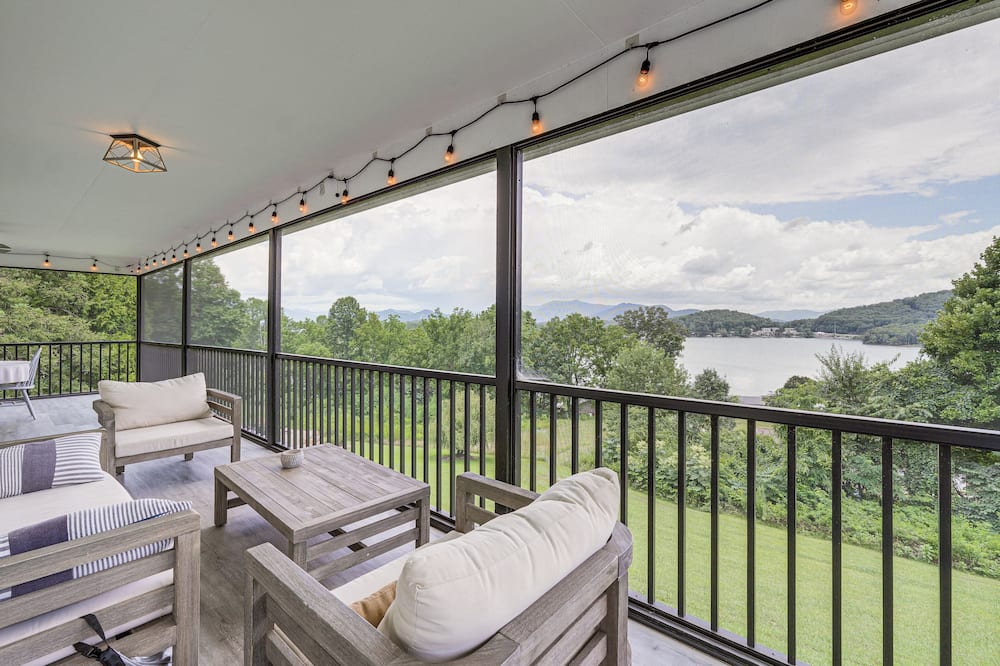 < 1 Mi to Lake Chatuge: Home w/ Mtn & Water Views! - Young Harris, GA