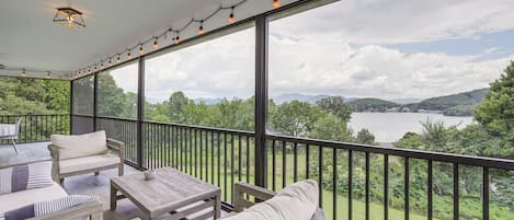 House (3 Bedrooms) | Front of property