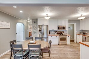 Nhà (3 Bedrooms) | Nội thất