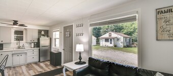 Steps to Water + Boating: Houghton Lake Retreat