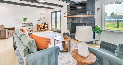 Pet-friendly Home w/ Yard, 1 Mi to Decatur Mall