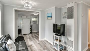 Apartment (0 Bedroom) | Interior