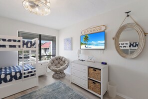 2 chambres, fer et planche à repasser, lit parapluie, Wi-Fi gratuit