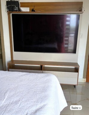 3 chambres, fer et planche à repasser, Wi-Fi, draps fournis