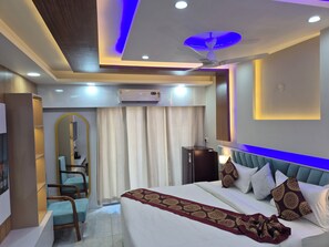 Bureau, Wi-Fi gratuit, draps fournis