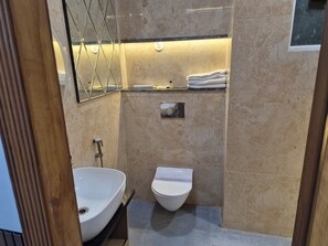 Douche, serviettes fournies