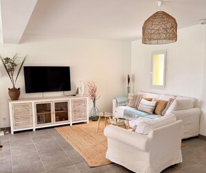 Smart-TV, Tischtennisplatte
