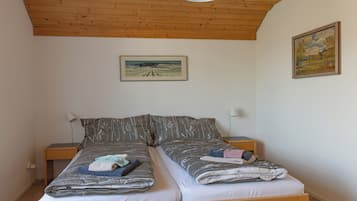 Comfort Double Room, 1 King Bed | Desk, laptop workspace, soundproofing, free WiFi