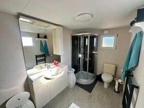 House | Bathroom
