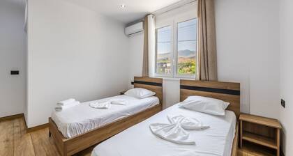 Bliss Double Room in Gjirokast r