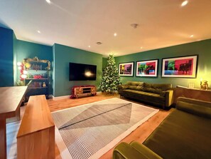 TV, offices