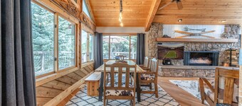 Aspen Extreme/Walk to Ski Access! Hot Tub! Great Views! Gourmet Kitchen!
