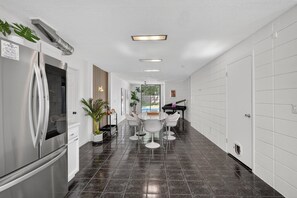House, 3 Bedrooms | Dining - The Palms Mirage House 3 Bedroom Home (Des Moines)