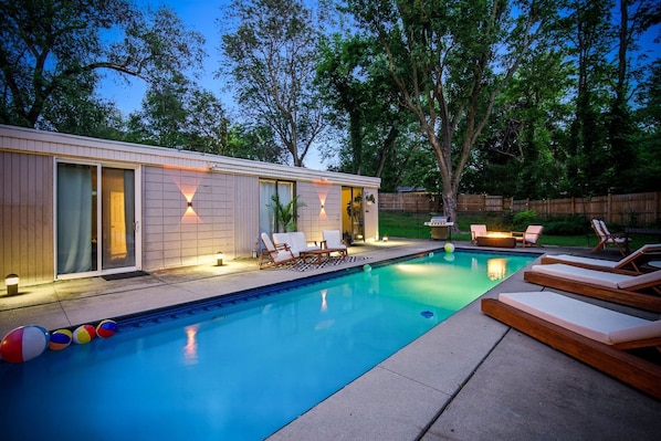 House, 3 Bedrooms | Pool | Outdoor pool, a heated pool