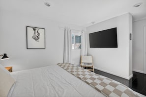 House, 3 Bedrooms | 3 bedrooms, laptop workspace, iron/ironing board, free WiFi