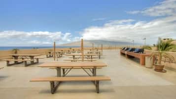 Condo, 2 Bedrooms | Outdoor dining
