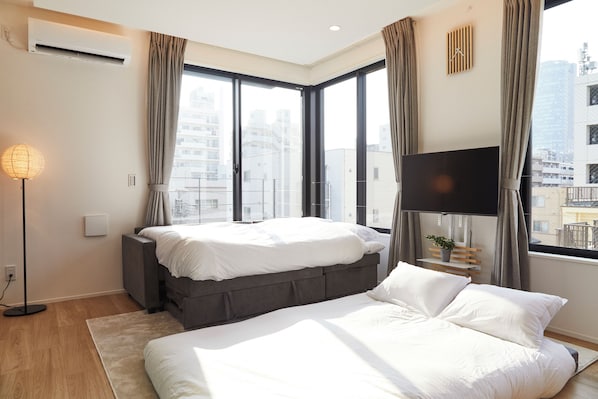 Premium Condo | Living area