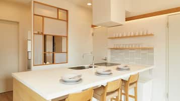 Premium Condo | Private kitchen | Fridge, microwave, stovetop, cookware/dishes/utensils
