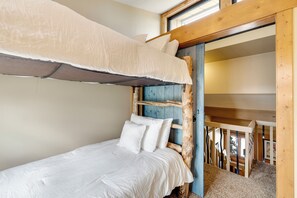 1 bedroom, Internet, bed sheets