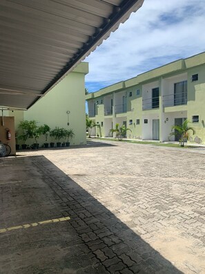 Exterior detail - Residencial Brasil Coroa (Santa Cruz Cabrália)