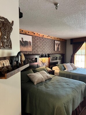 1 bedroom, desk, iron/ironing board, free WiFi - Ideal Condo in River Ranch • Across from the water park and near the rodeo (River Ranch)