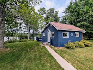 Exterior - Cozy Haven - Little Lakefront Home (Little Lake)