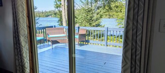 Cozy Haven - Little Lakefront Home