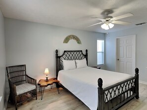 3 slaapkamers, een strijkplank/strijkijzer, wifi, beddengoed