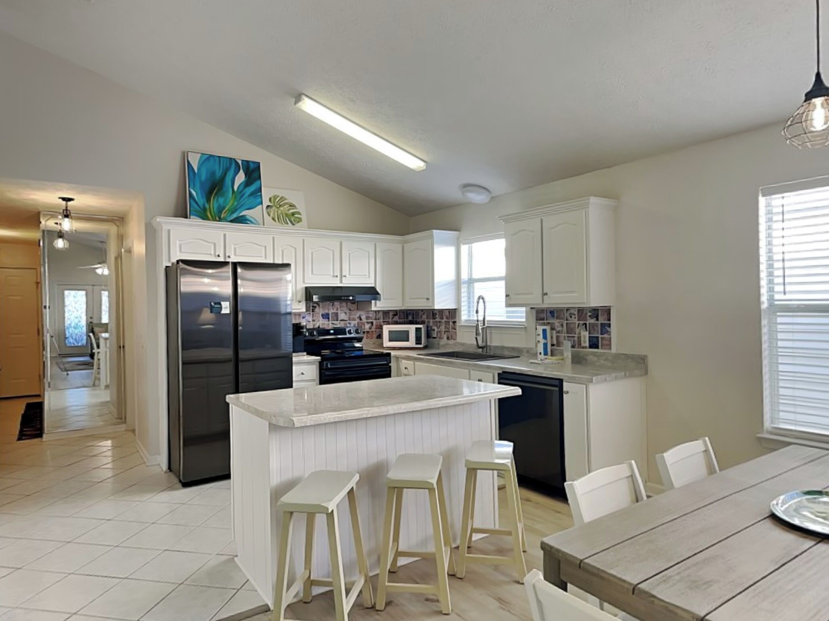 冰箱、微波炉、烤箱、炉灶