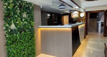 Hotel Ratna Paradise