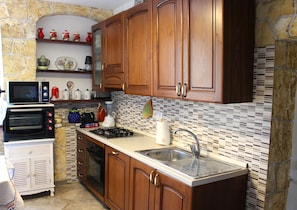 Fridge, microwave, oven, stovetop