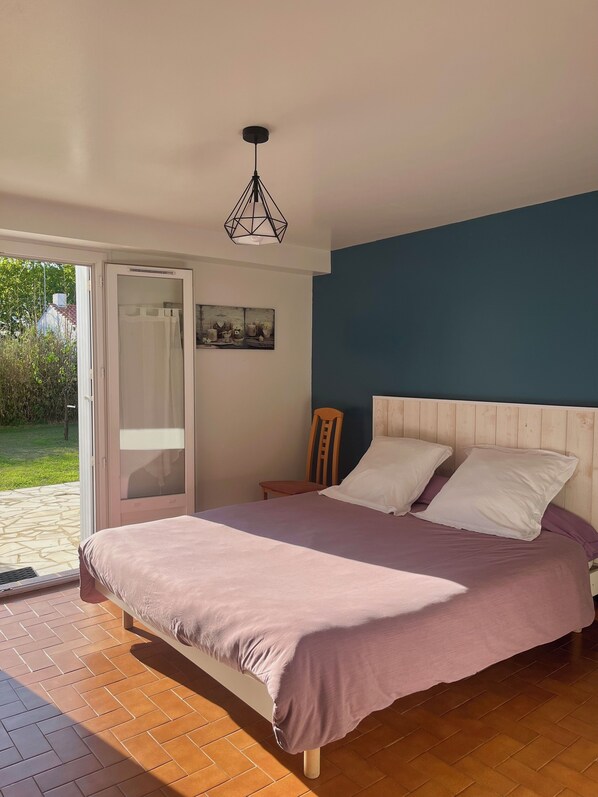 1 bedroom, WiFi, bed sheets