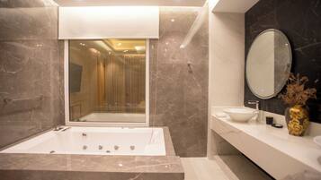 Dusche, Haartrockner, Bidet, Handtücher
