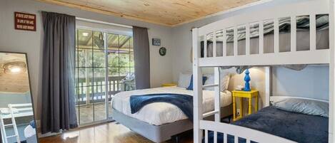 5 dormitoris, escriptori, planxa i posts de planxar i wifi gratuïta