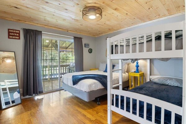 5 chambres, bureau, fer et planche à repasser, Wi-Fi gratuit